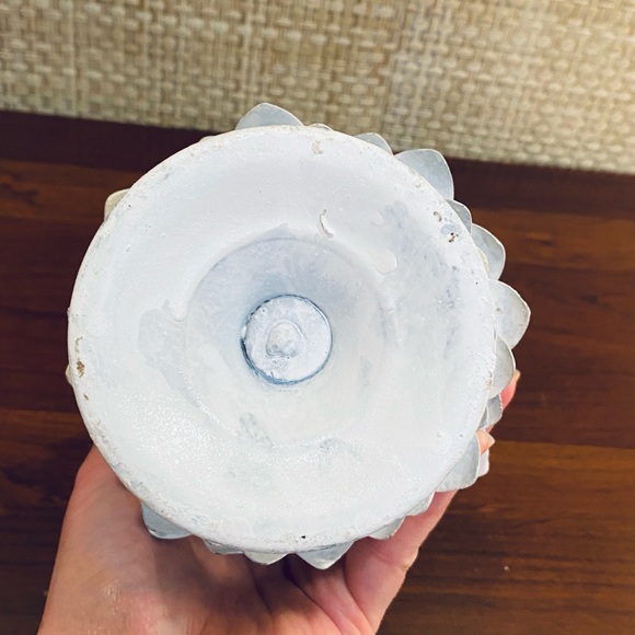 ๐๐HP๐VTG White Painted Metal Large 3D Pinecone Candle Holder - Picture 6 of 6